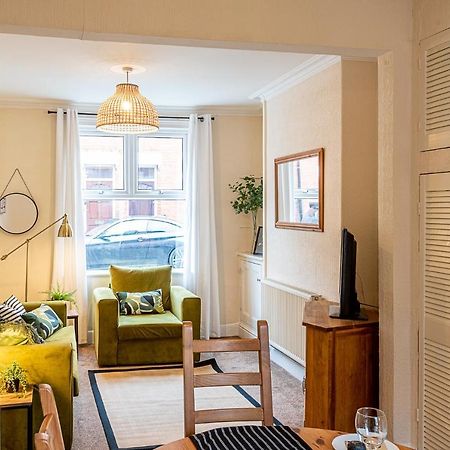 2 Bed, Up To 6 Guests Near Chester City Centre المظهر الخارجي الصورة