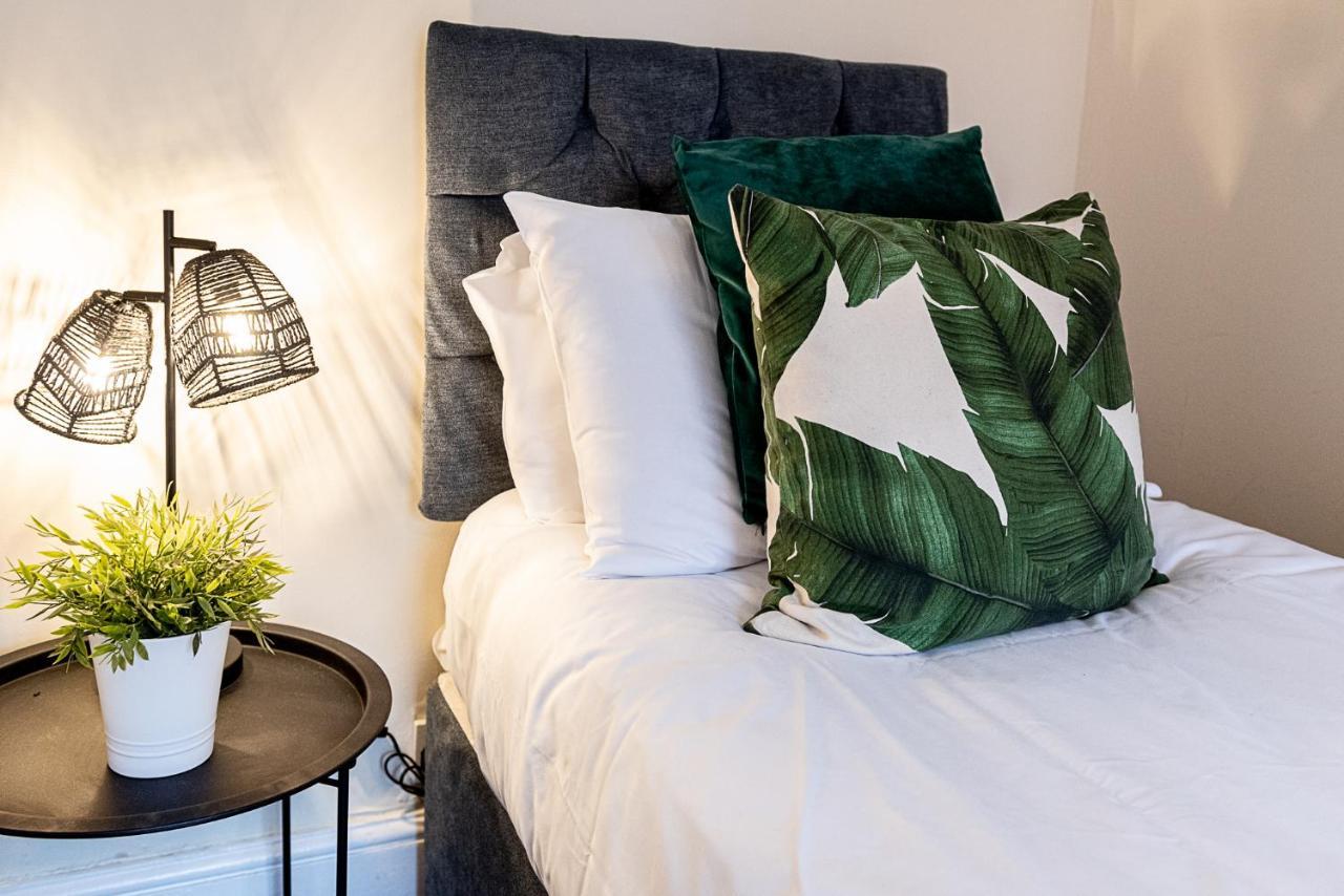 2 Bed, Up To 6 Guests Near Chester City Centre المظهر الخارجي الصورة